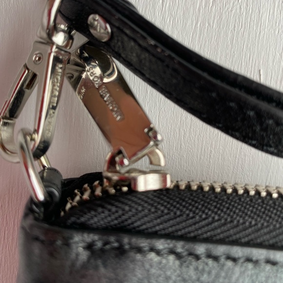 Michael Kors black Wallet - Picture 2 of 8